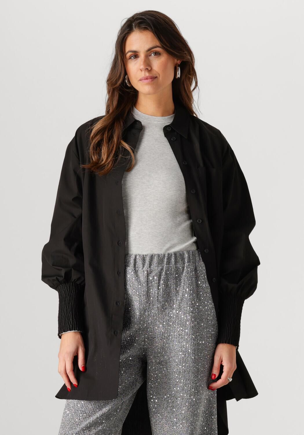 ALIX THE LABEL Dames Blouses Ladies Woven Oversized Blouse Zwart