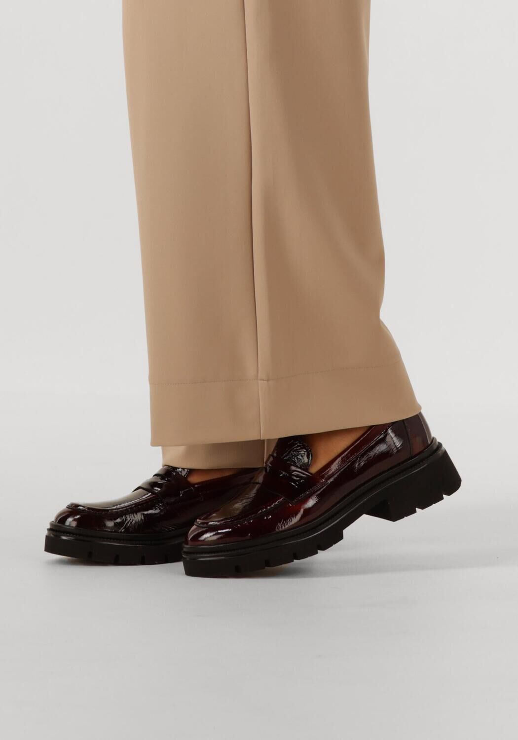 Bruine CTWLK Loafers SCARLET - large