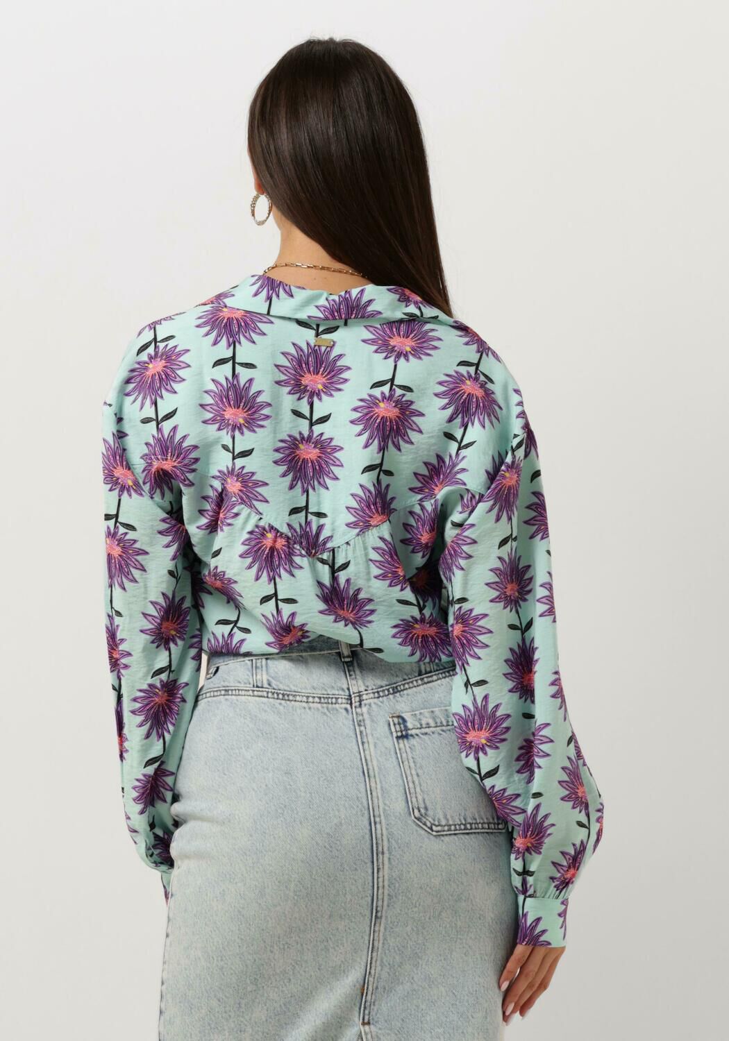 POM AMSTERDAM Dames Blouses Violet Flower Aqua Blouse Lichtblauw
