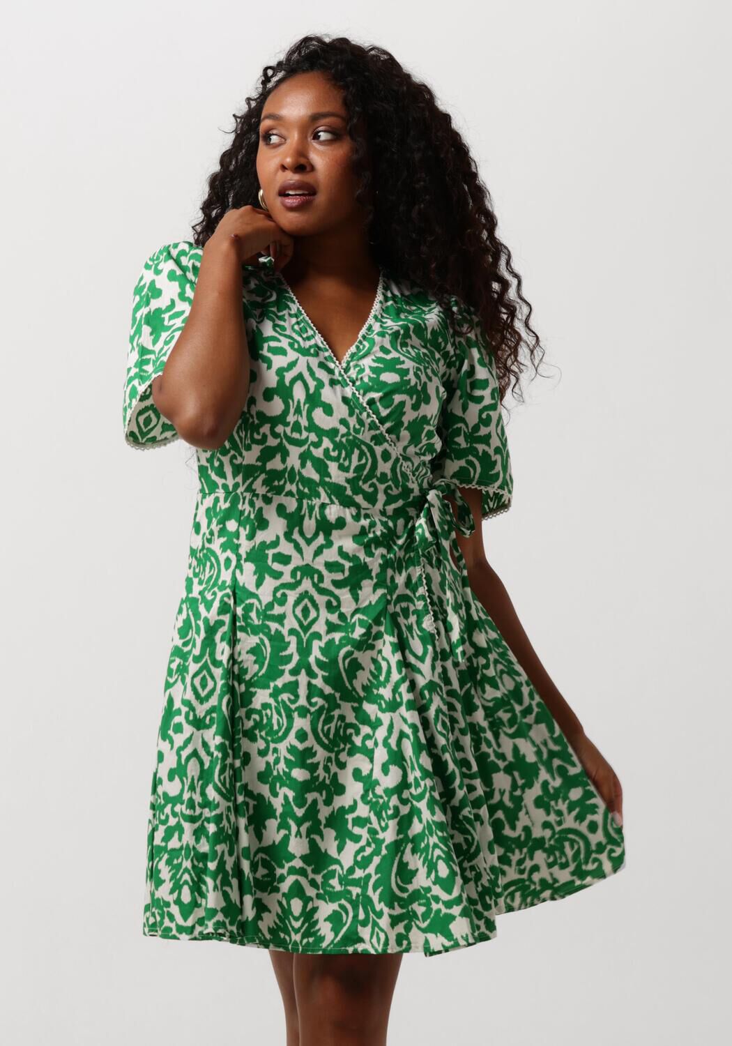 YAS Knielange jurk met all-over motief model 'GREENA'