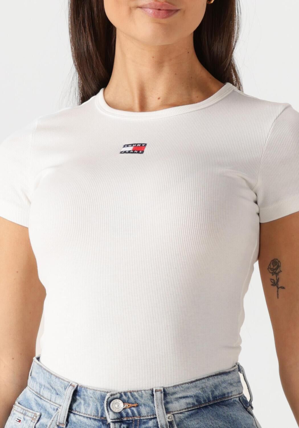 TOMMY JEANS Dames Tops & T-shirts Twj Slim Badge Rib Tee Wit