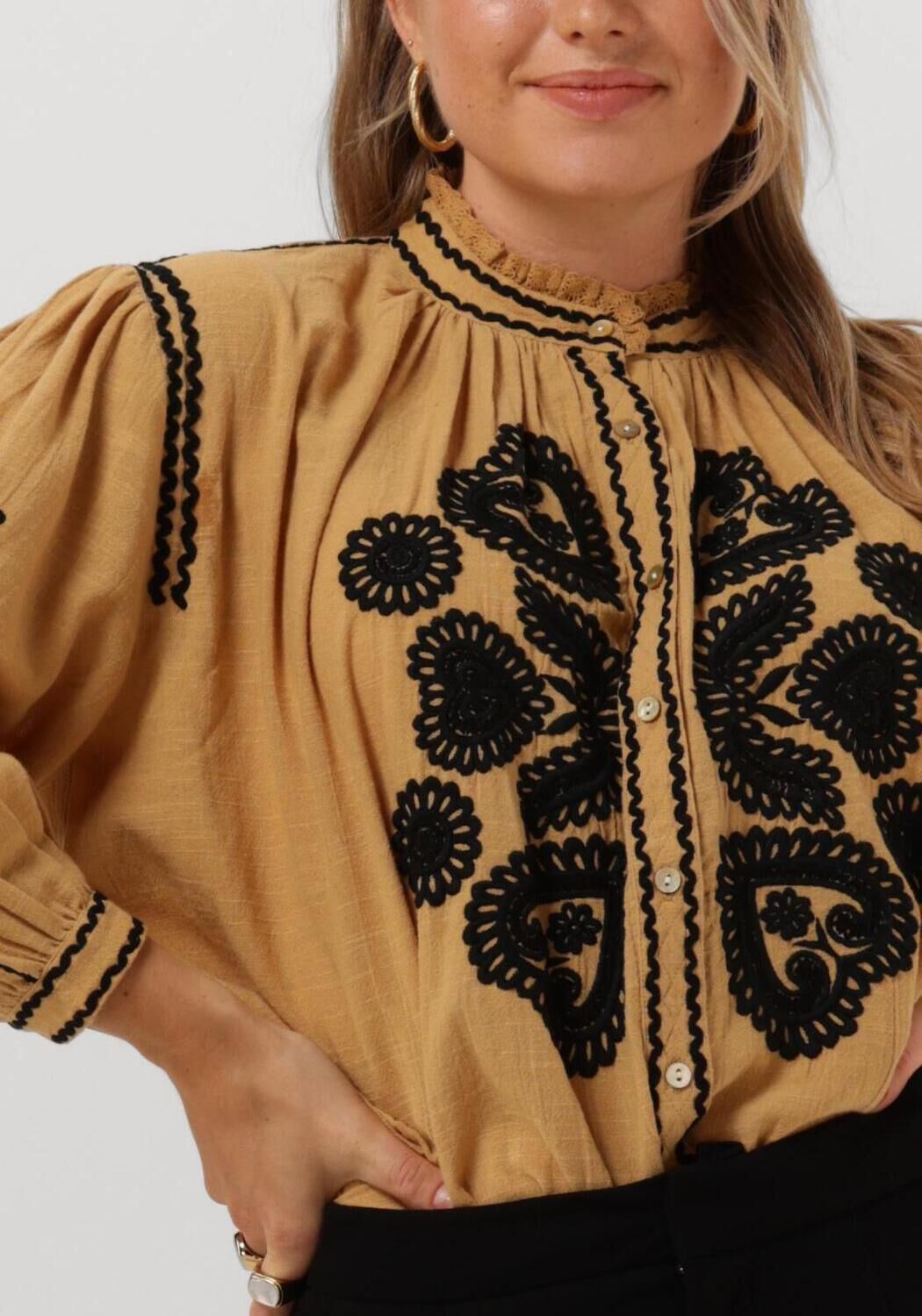 ANTIK BATIK Dames Blouses Robby Blouse Camel