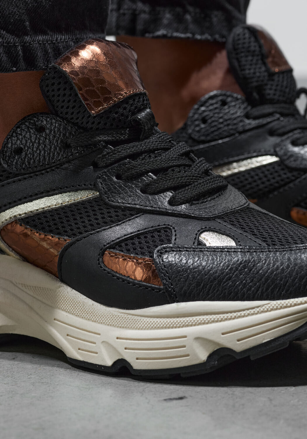 Zwarte LINA LOCCHI Lage sneakers TOKIO - large