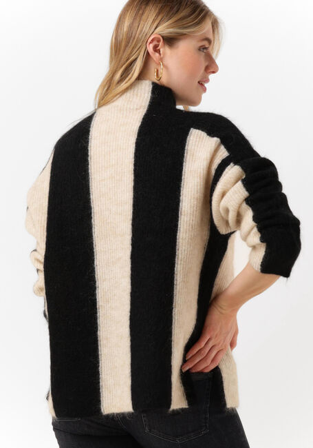 Zwarte SECOND FEMALE Coltrui HERTHA KNIT T-NECK - large