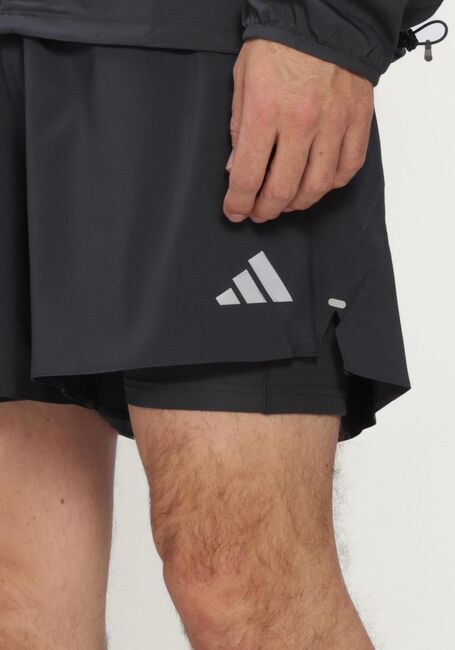 Zwarte ADIDAS Sportshorts RUN ESS 21 S M - large