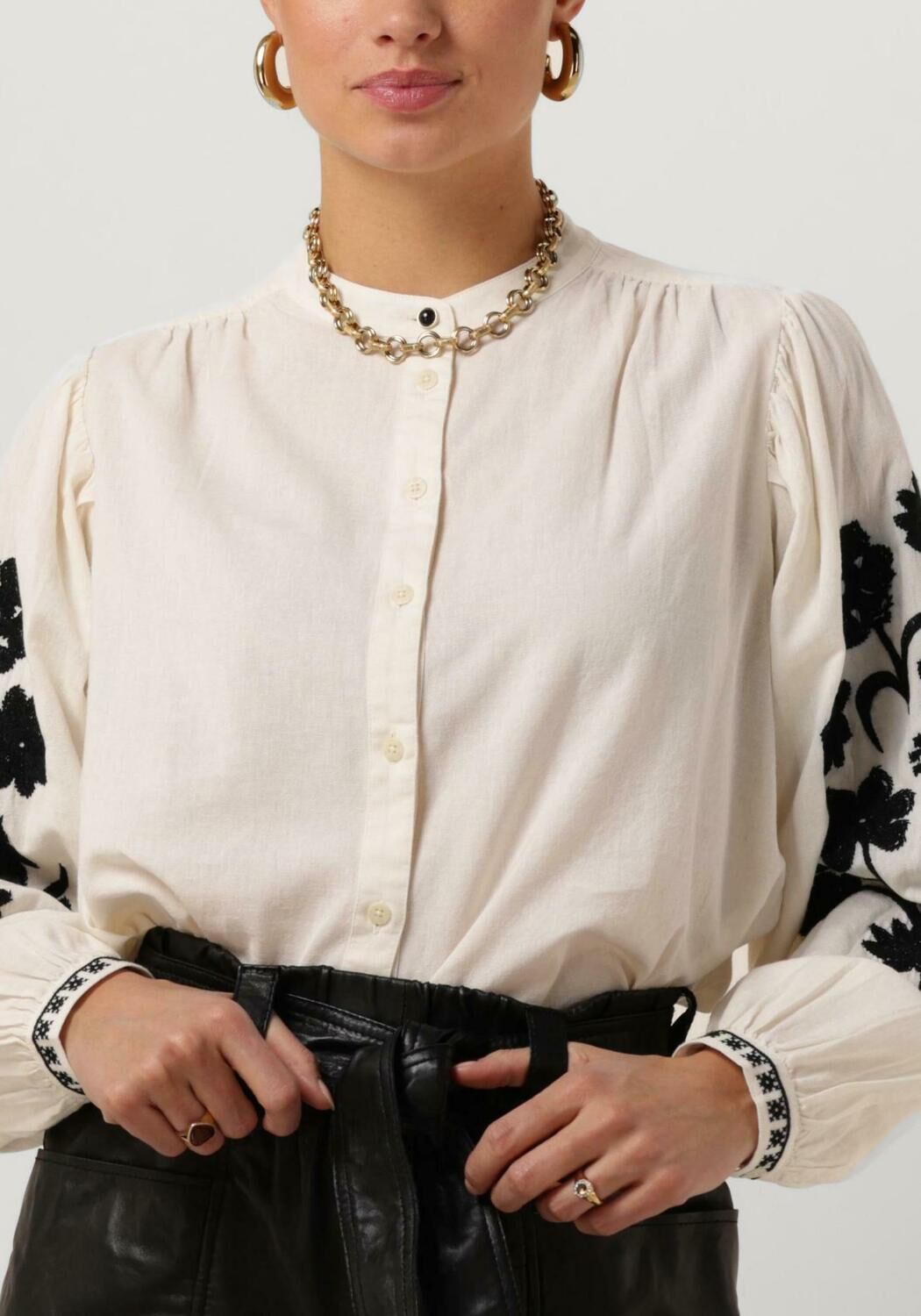 SCOTCH & SODA Dames Blouses Shirt With Embroidered Sleeve Gebroken Wit