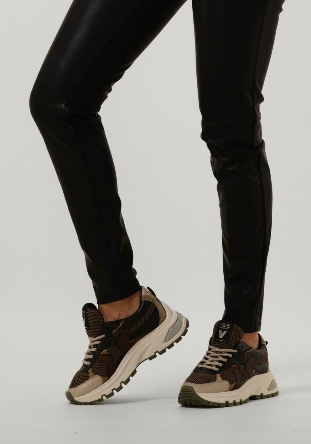 bruine via vai lage sneakers liz ivy