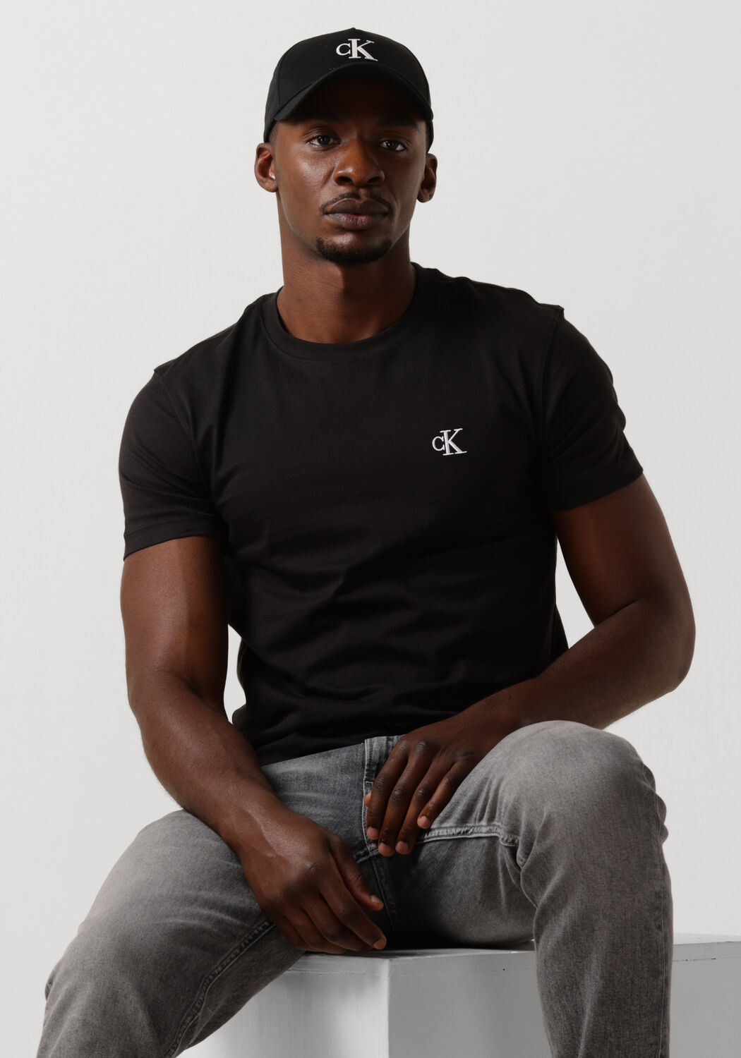 Zwarte CALVIN KLEIN T shirt CK ESSENTIAL SLIM TE Omoda