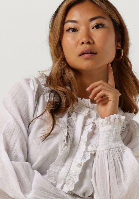 Witte NEO NOIR Blouses NUSAN EMBROIDERY BLOUSE - large