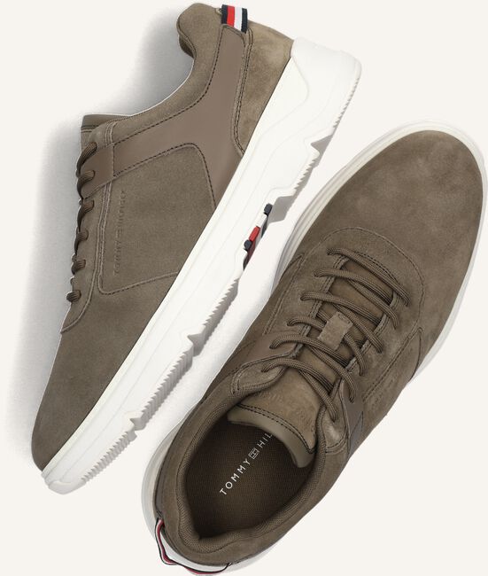 Groene TOMMY HILFIGER Lage sneakers CORE HILFIGER HYBRID Groene TOMMY HILFIGER Lage sneakers CORE HILFIGER HYBRID - large