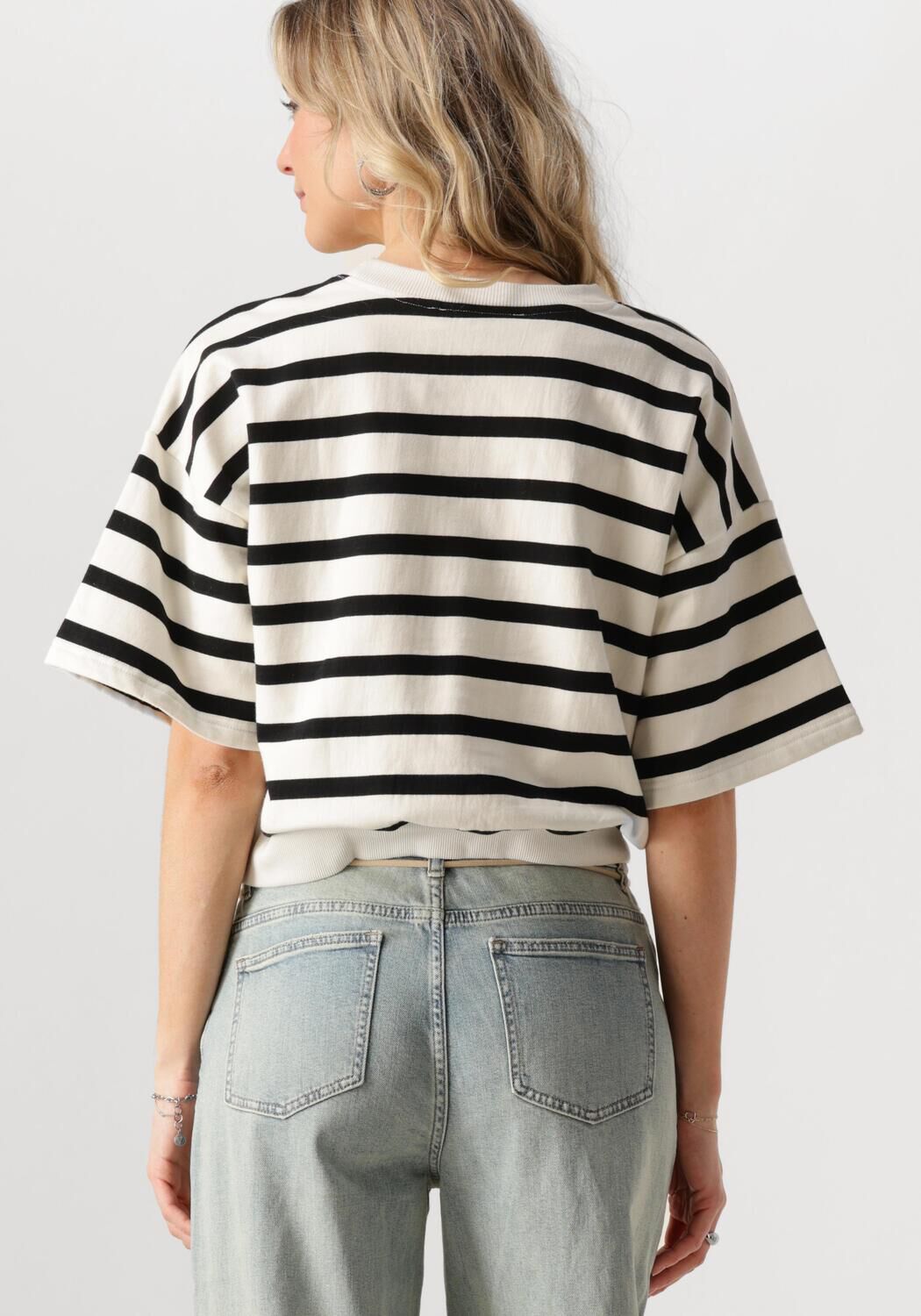 MINUS Dames Truien & Vesten Estella Short Sleeve Sweat Wit