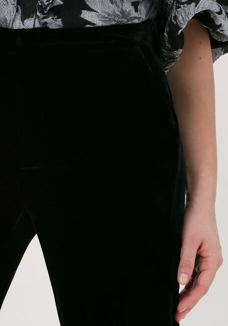 Zwarte JUST FEMALE Flared broek EVEN VELVET TROUSER - large