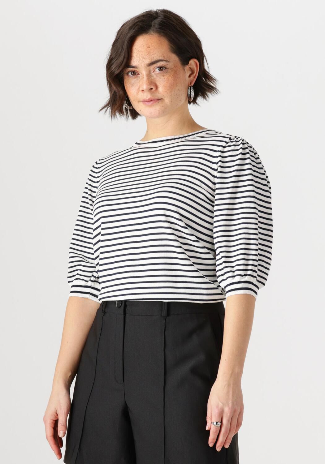 JANSEN AMSTERDAM Dames Tops & T-shirts Kim Top K 136 Stripe Short Puffed Sleeve Blauw