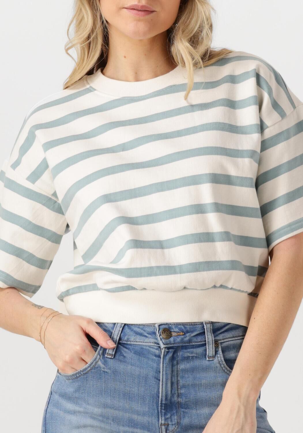 MINUS Dames Truien & Vesten Estella Short Sleeve Sweat Lichtblauw