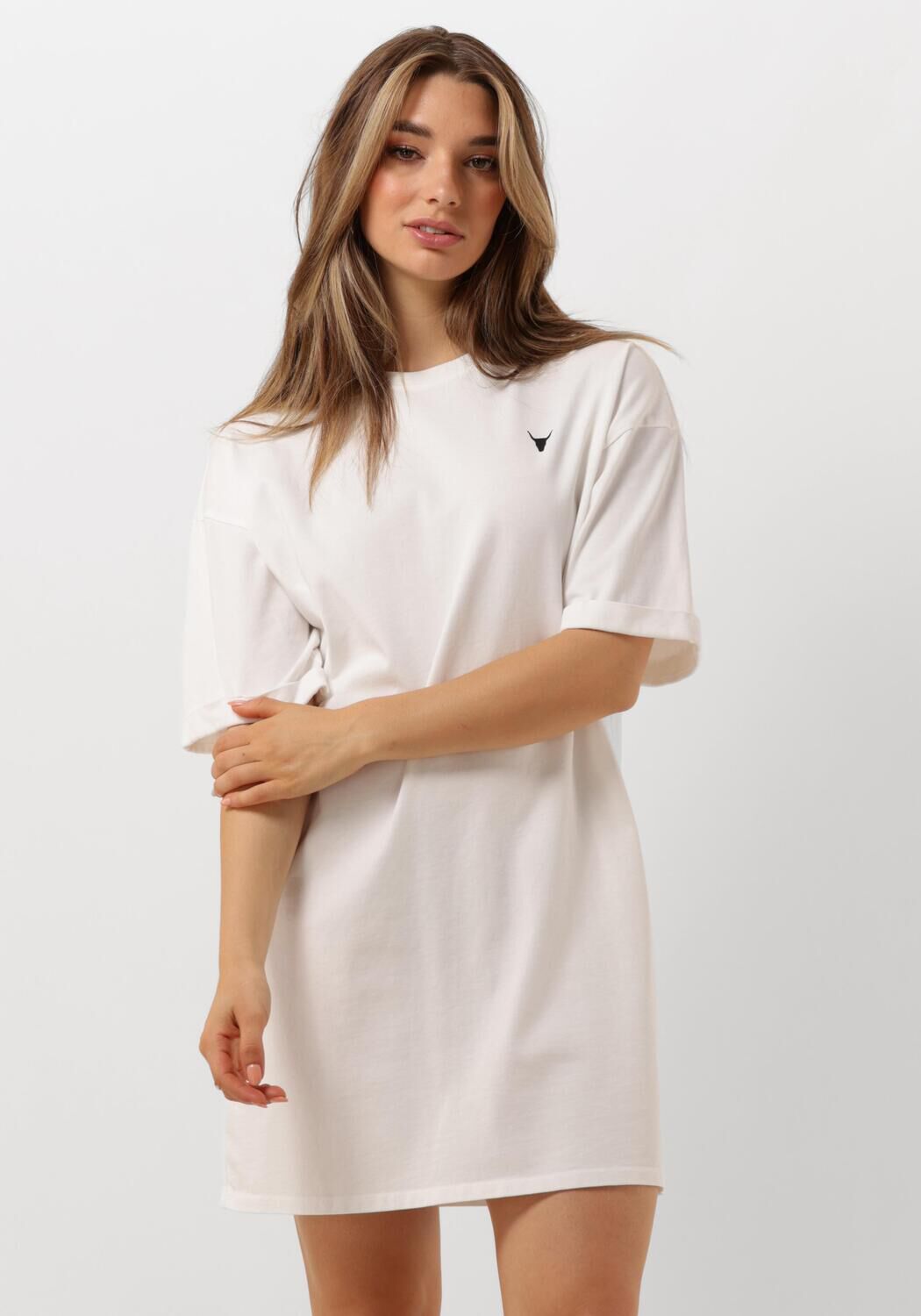 witte alix the label mini jurk ladies knitted painted bull t shirt dress