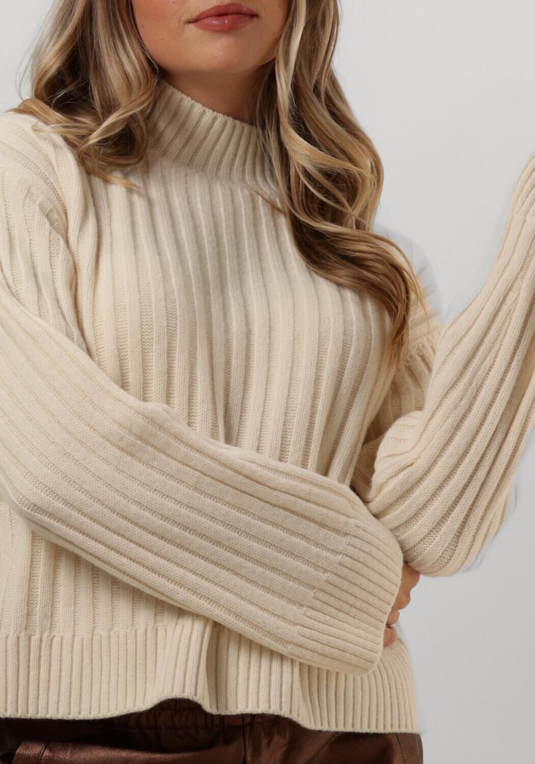 MODSTRÖM Modström Dames Truien & Vesten Fultonmd Rib T-neck Zand