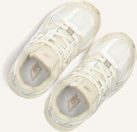 Beige NEW BALANCE Lage sneakers IZ530 Beige NEW BALANCE Lage sneakers IZ530 - medium
