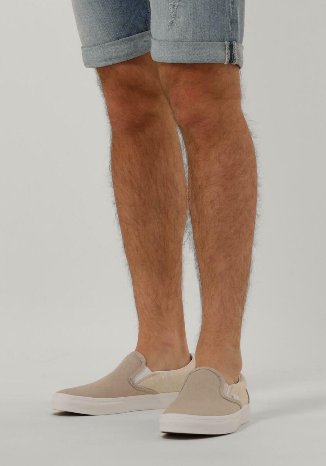 Beige VANS Lage sneakers UA CLASSIC SLIP ON MEN - large