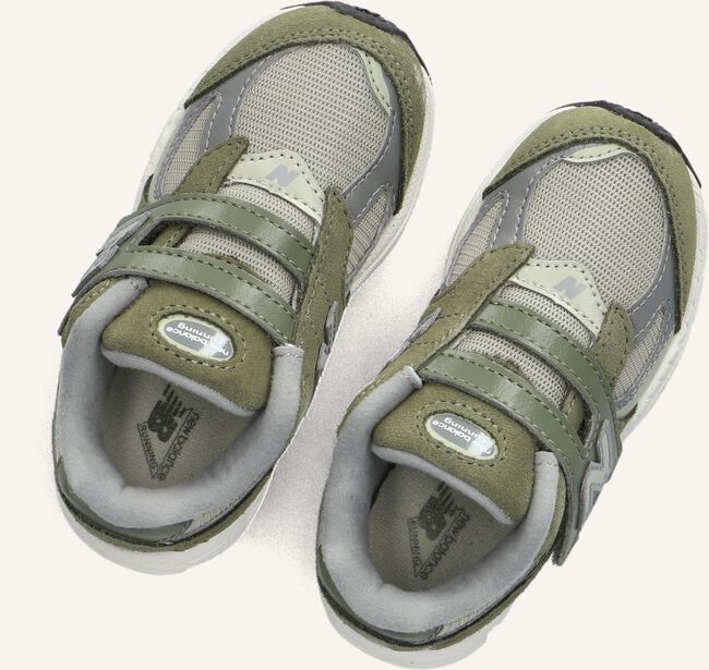 Groene NEW BALANCE Lage sneakers IV2002 Groene NEW BALANCE Lage sneakers IV2002 - large
