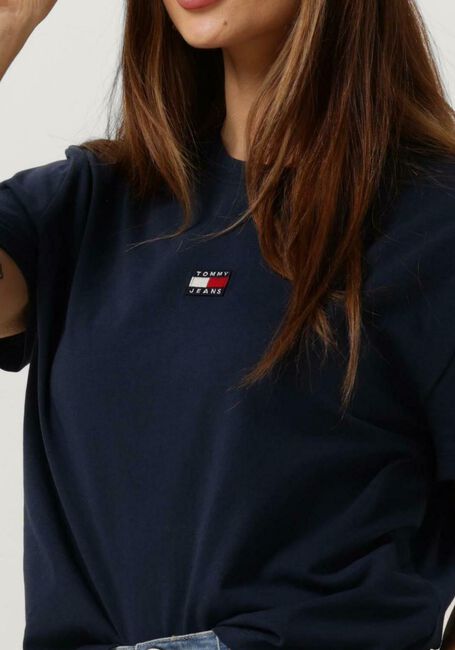 Donkerblauwe TOMMY JEANS T-shirt TWJ CLS XS BADGE TEE - large