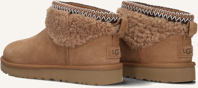 Cognac UGG Vachtlaarzen CLASSIC ULTRA MINI MAXI CURLY Cognac UGG Vachtlaarzen CLASSIC ULTRA MINI MAXI CURLY - large