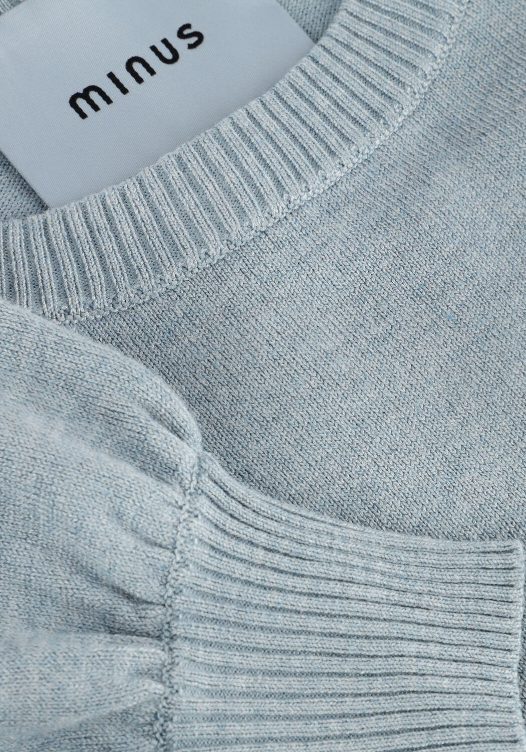 Blauwe MINUS Top LIVA KNIT TEE - large