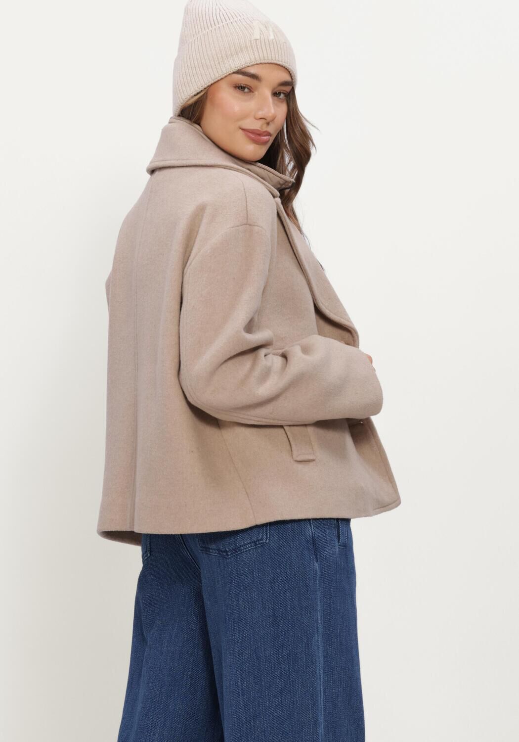 MOSCOW Dames Jassen 01-08-seraphina Beige