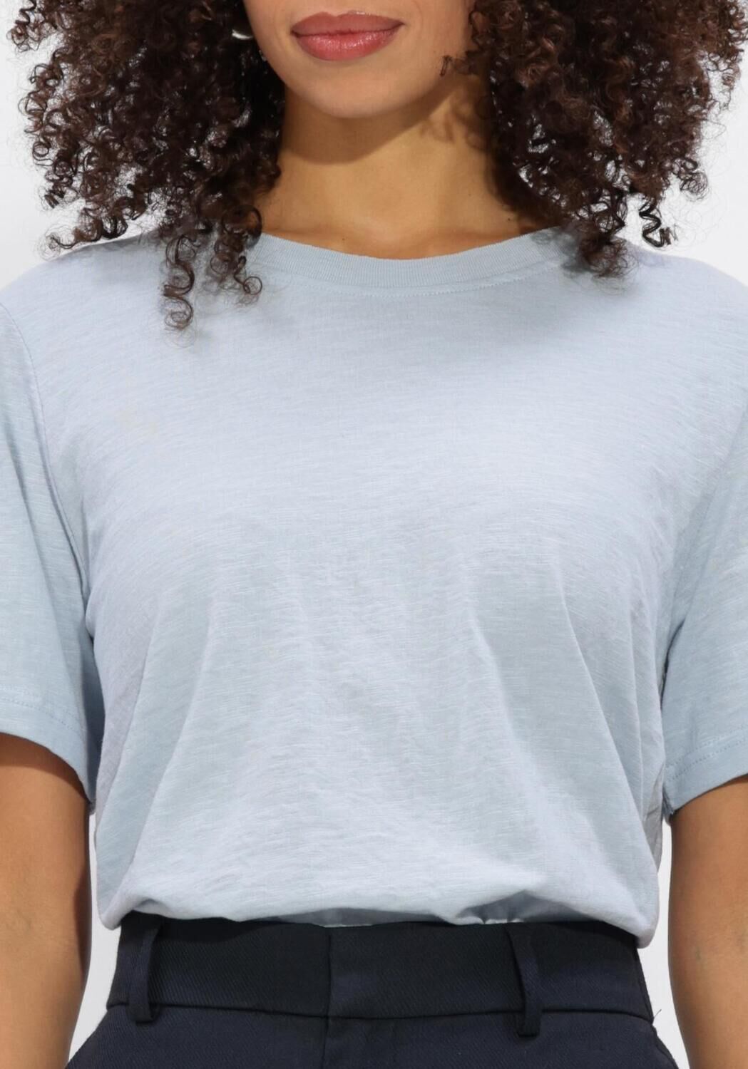 MINUS Dames Tops & T-shirts Msleti T-shirt Lichtblauw