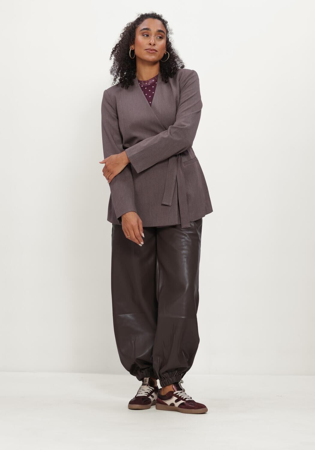 YDENCE Dames Broeken Pants Harlow Bruin