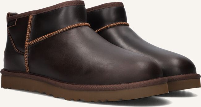 Bruine UGG Vachtlaarzen CLASSIC ULTR MINI LTHR Bruine UGG Vachtlaarzen CLASSIC ULTR MINI LTHR - large