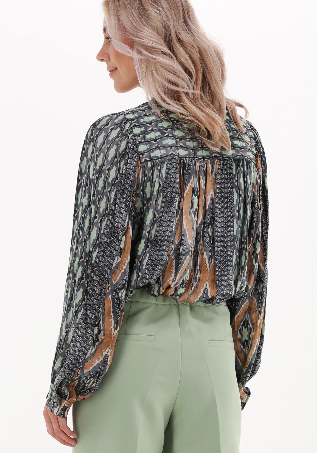 Blouse tops shop