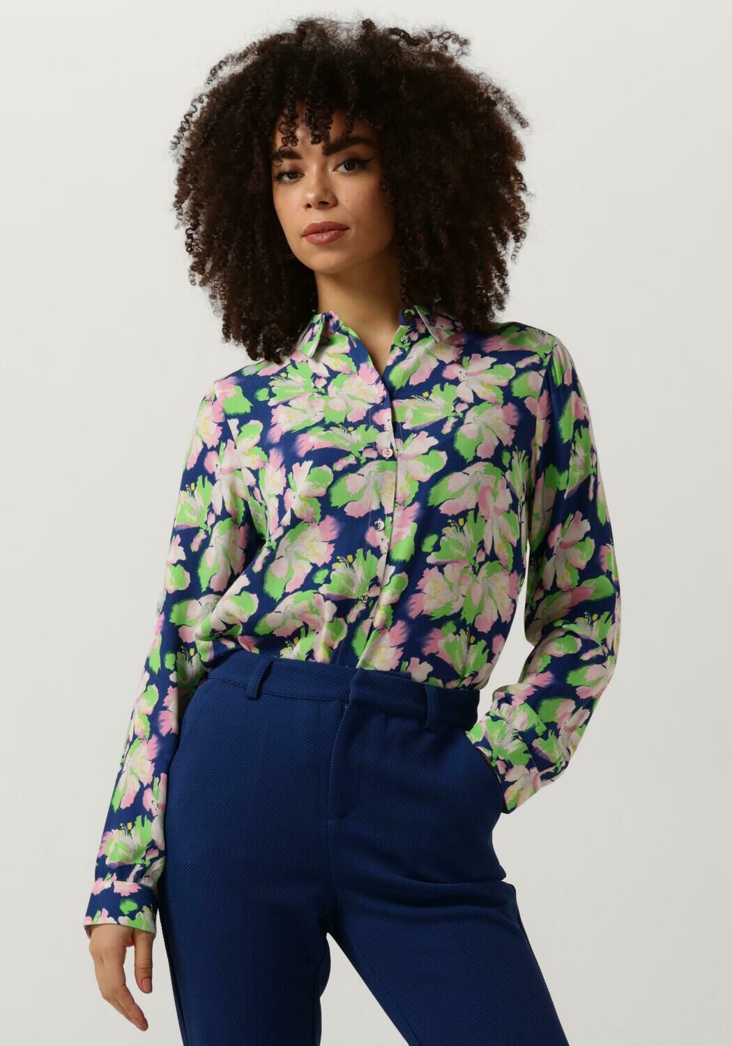 POM AMSTERDAM Dames Blouses Mila Lilies Blue Blouse Roest