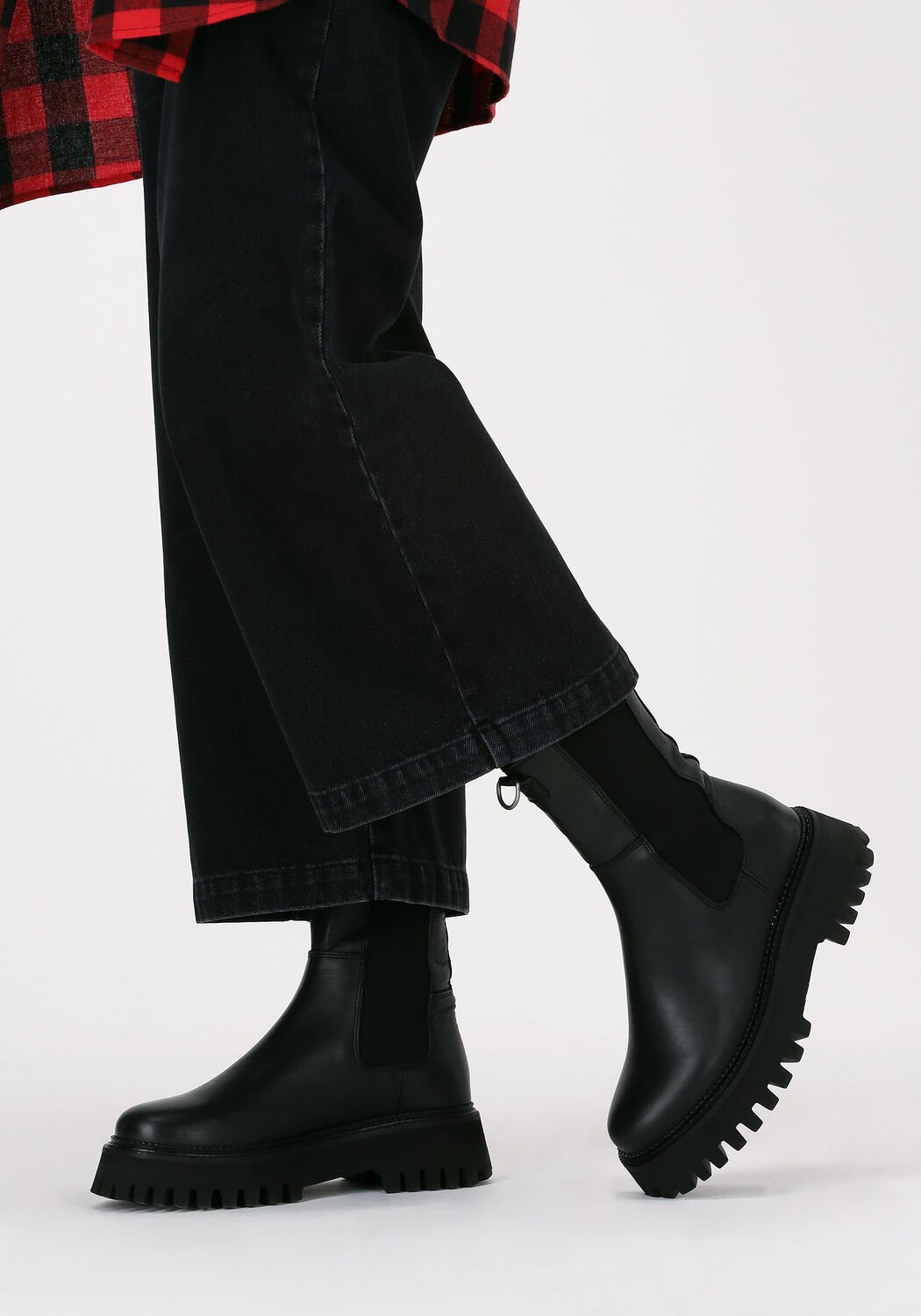 Groov-y chelsea canvas black