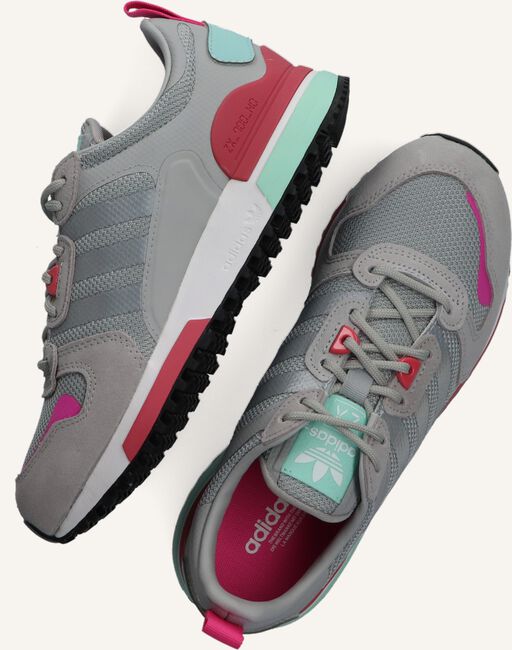 Grijze ADIDAS Lage sneakers ZX 700 HD W Grijze ADIDAS Lage sneakers ZX 700 HD W - large