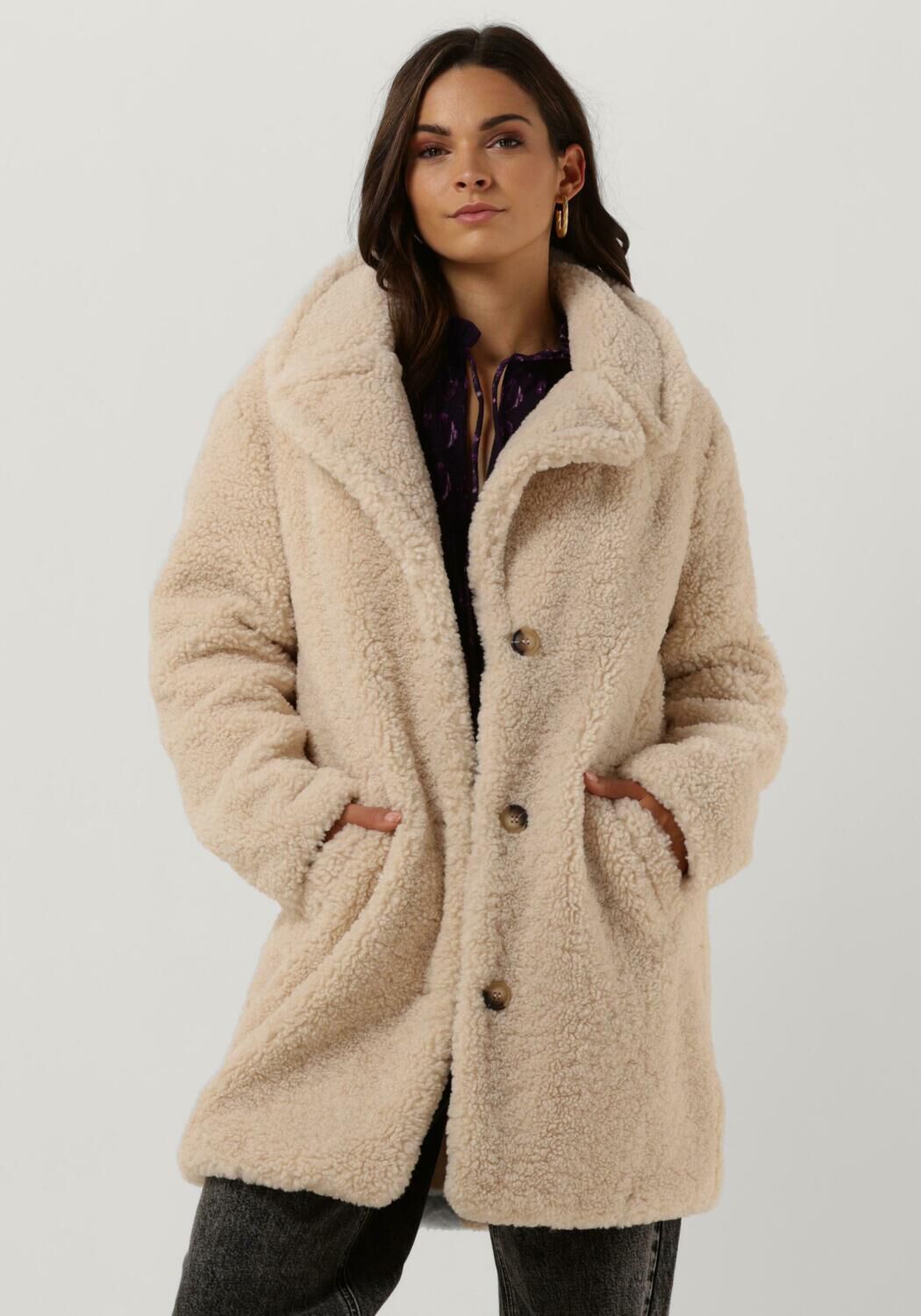 Beige NOTRE-V Teddy jas TEDDY COAT SHORT - large