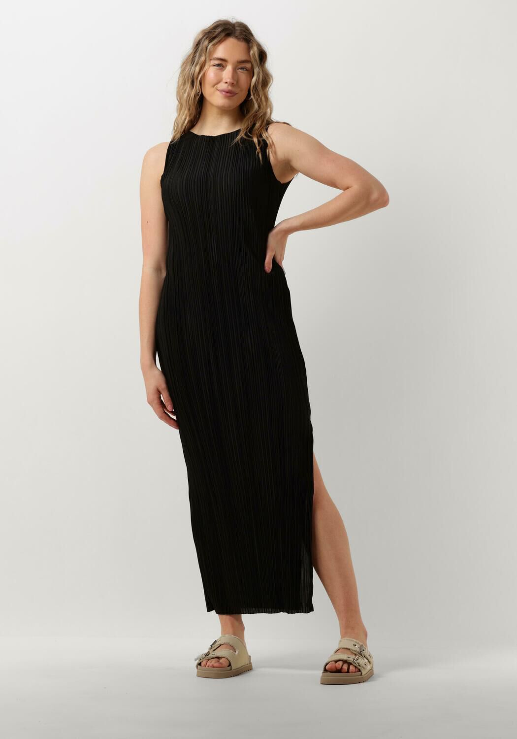 Envii Zwarte Maxi Jurk Encomo Sl Jurk Black Dames