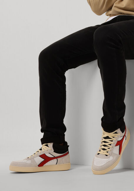 Witte DIADORA Hoge sneakers MAGIC BASKET DEMI CUT - large