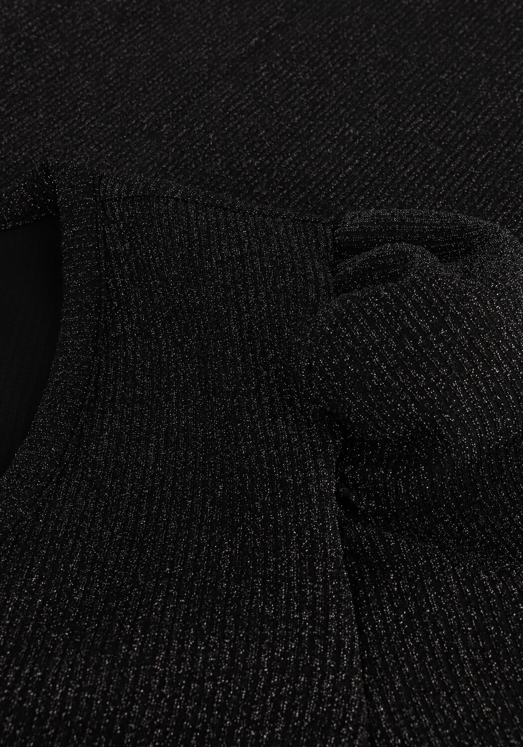 Zwarte REFINED DEPARTMENT Mini jurk MIRA - large