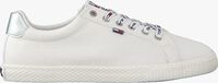 Witte TOMMY HILFIGER Lage sneakers JEANS CASUAL - medium