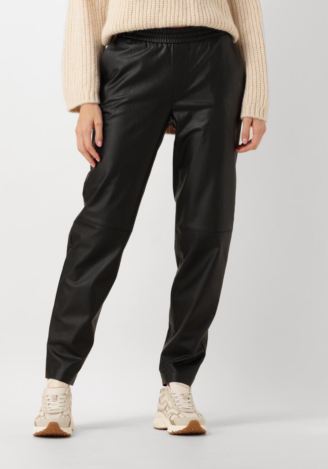 DANTE6 Dames Broeken Geza Faux Leather Chino Zwart