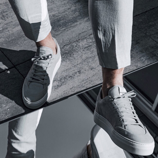 Grijze NUBIKK Lage sneakers JAGGER NAYA Grijze NUBIKK Lage sneakers JAGGER NAYA - large