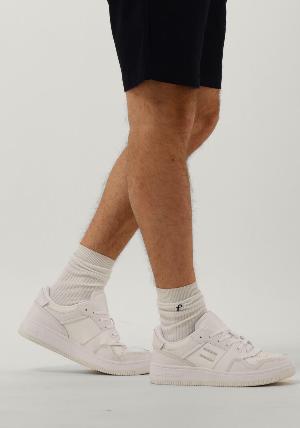 Witte TOMMY JEANS Lage sneakers TOMMY JEANS BASKET CUPSOLE - large