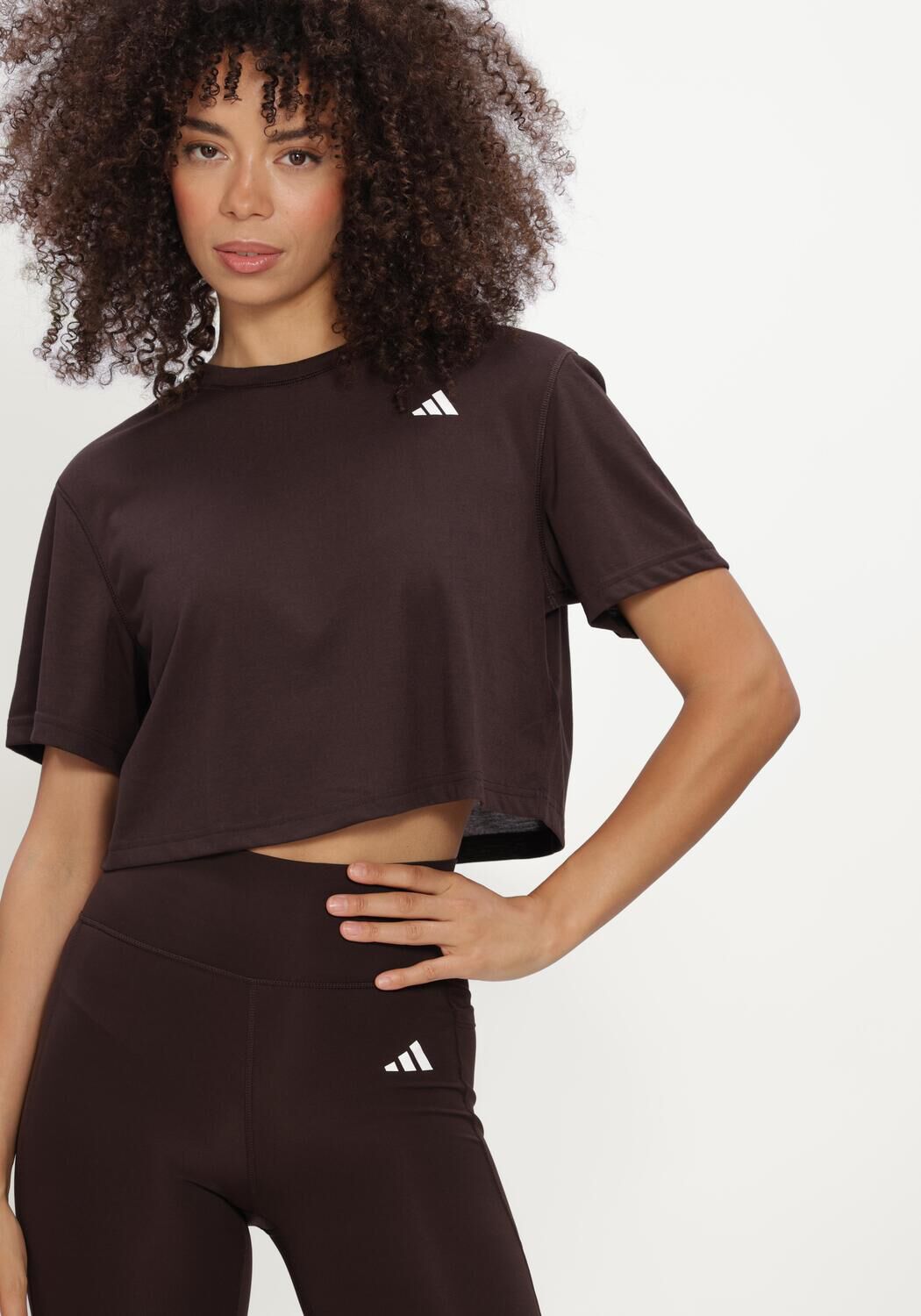 Bruine ADIDAS Top WE MIN TEE - large