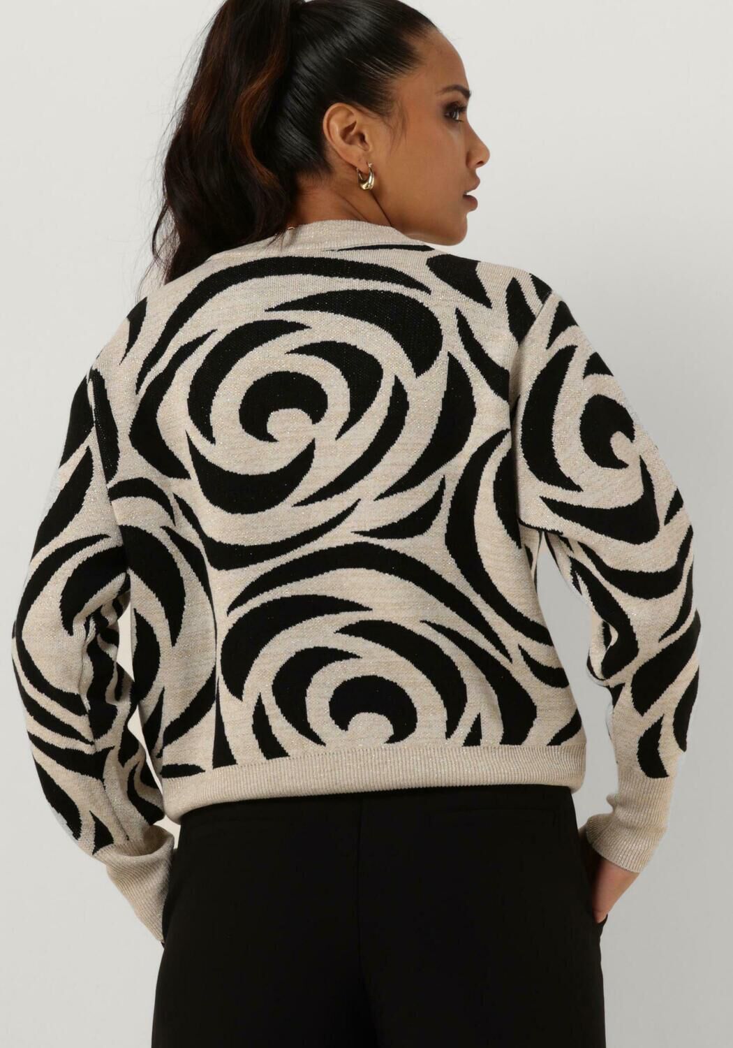 Summum trui sale online