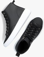 Zwarte GUESS Hoge sneaker INVYTE - medium