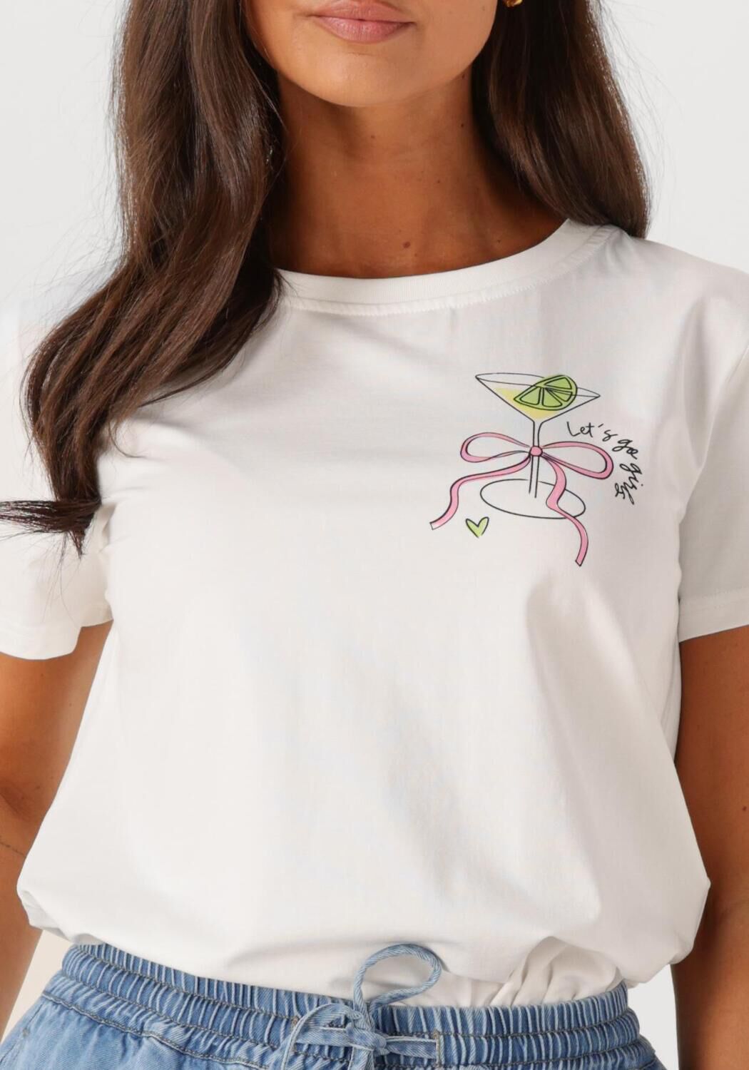 YDENCE Dames Tops & T-shirts T-shirt Let's Go Girls Wit