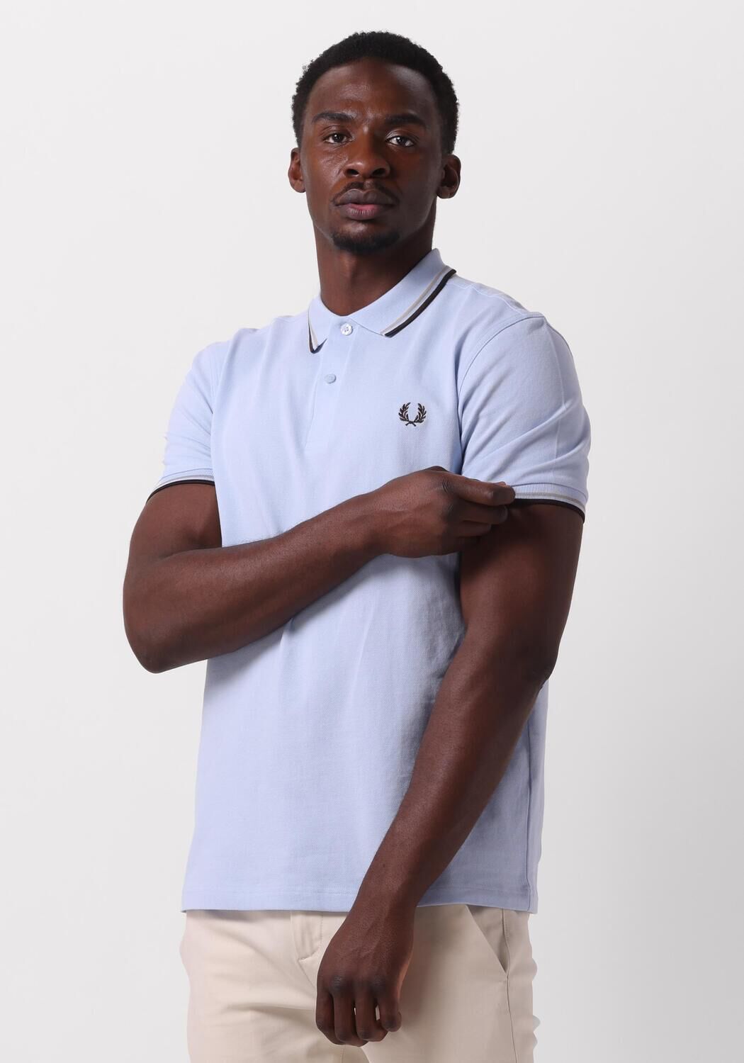 FRED PERRY Heren Polo's & T-shirts The Twin Tipped Shirt Lichtblauw