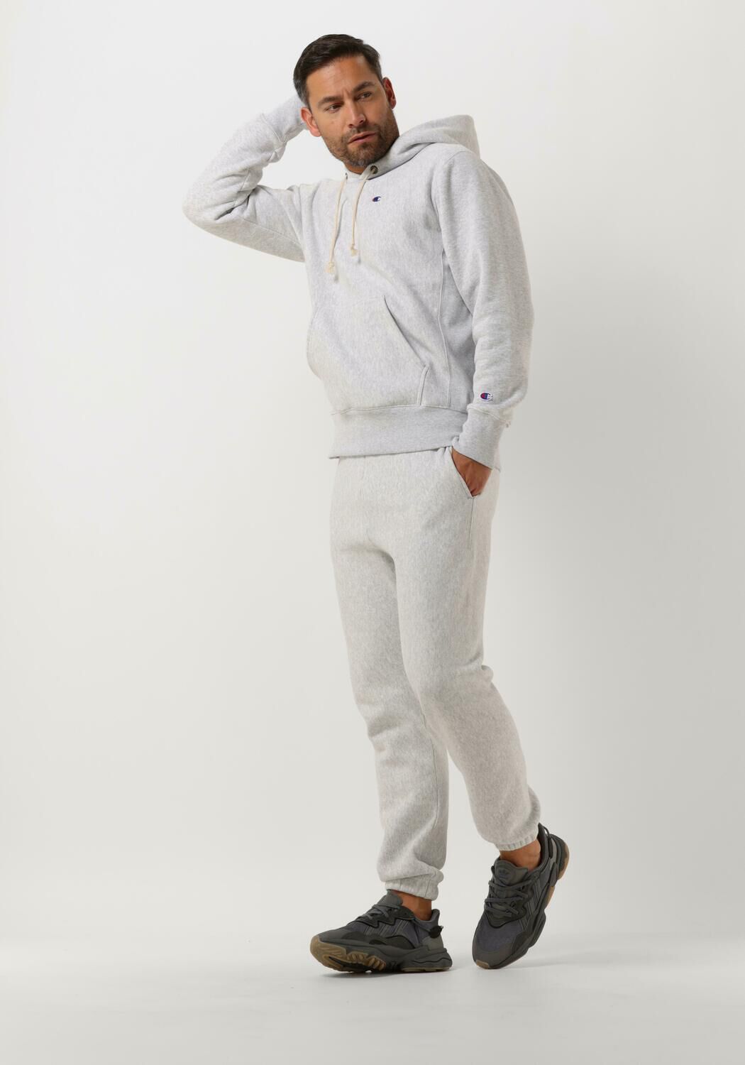 Grijze CHAMPION Trui HOODED SWEATSHIRT 217976 Omoda