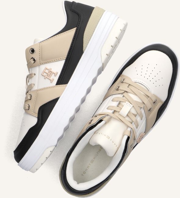 Witte TOMMY HILFIGER Lage sneakers BASKET LOW Witte TOMMY HILFIGER Lage sneakers BASKET LOW - large