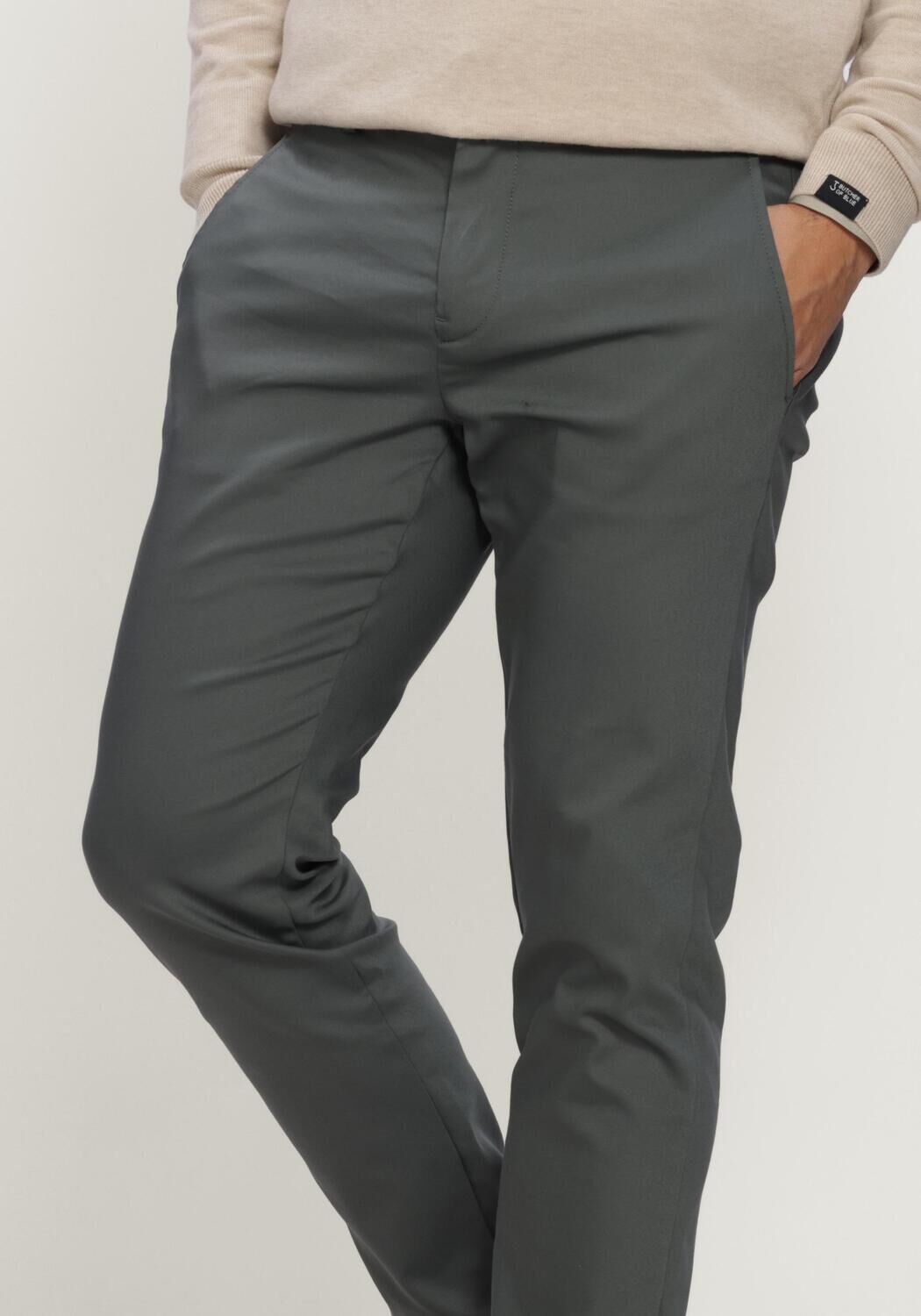 Groene CAST IRON Chino CYLAS TAPERED CHINO MEGDA POWER - large